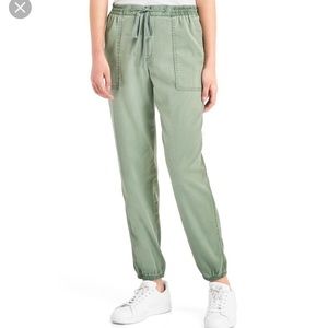 New GAP twill utility joggers!